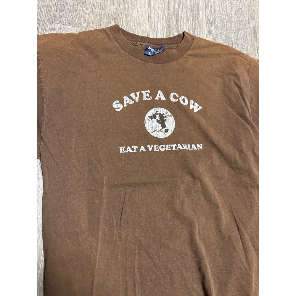 Aeropostale Mens Save A Cow Eat A Vegetarian Graphic T-Shirt Brown Large